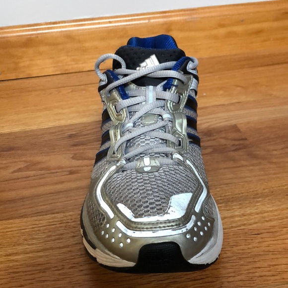 Tennis shoes - Picture 3 of 5